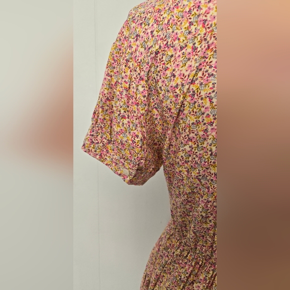 Chic Pink Floral Midi Dress - Picture 6 of 10